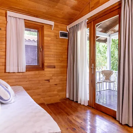 Alicra Otel Çıralı