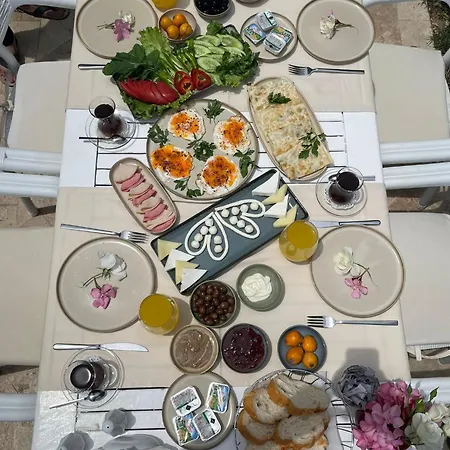 Alicra Чирали